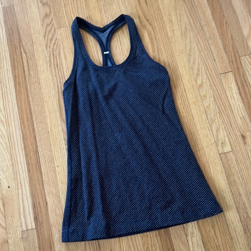 Lululemon polka dot tank